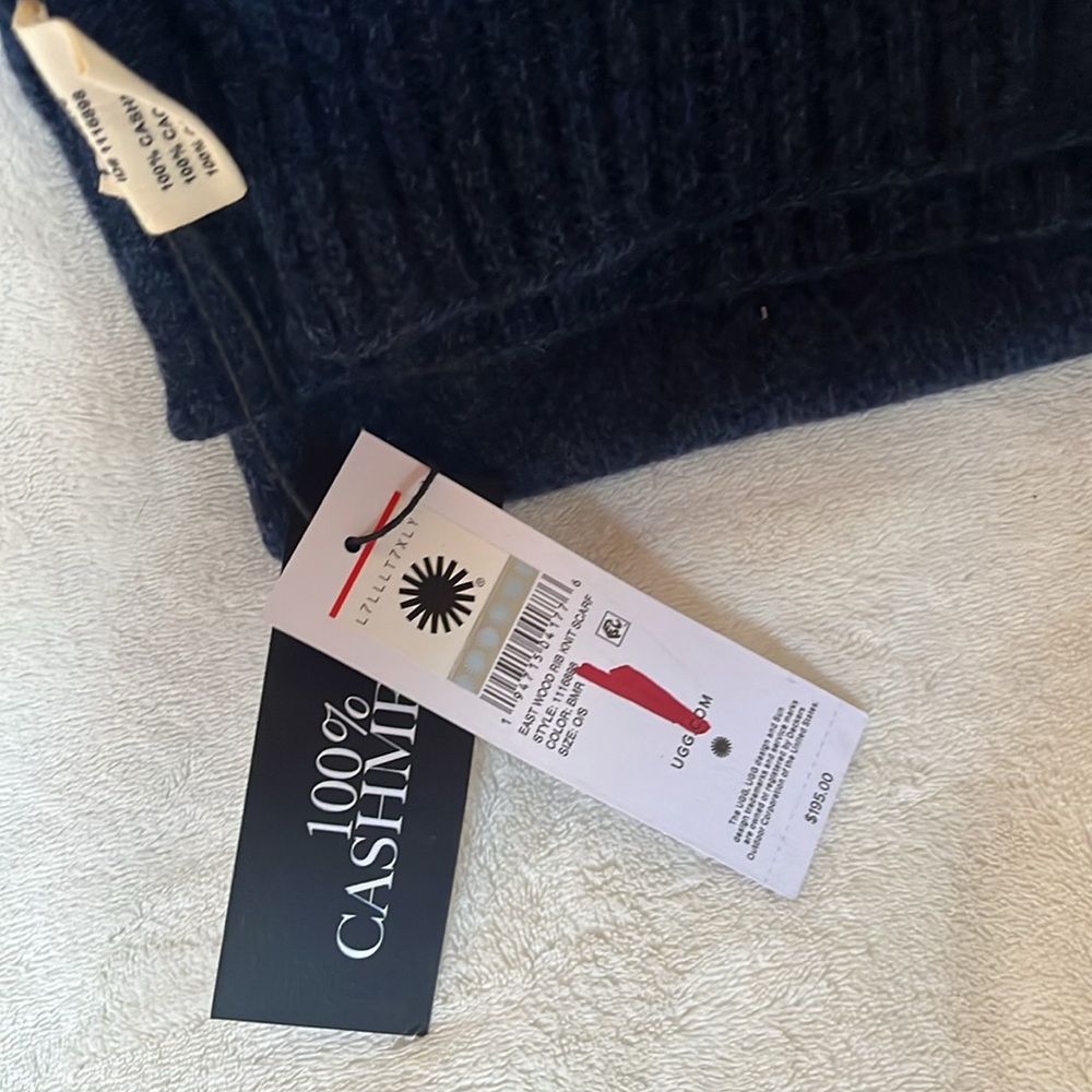 UGG East Wood Cashmere Scarf - Picture 3 of 4